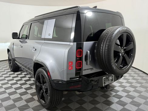 Used 2022 Land Rover Defender 110 X-Dynamic HSE AWD/4WD image 3