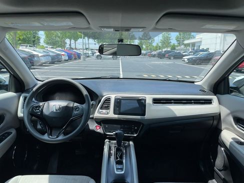 Certified 2017 Honda HR-V EX image 10