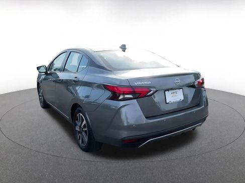 Used 2025 Nissan Versa SV FWD image 11