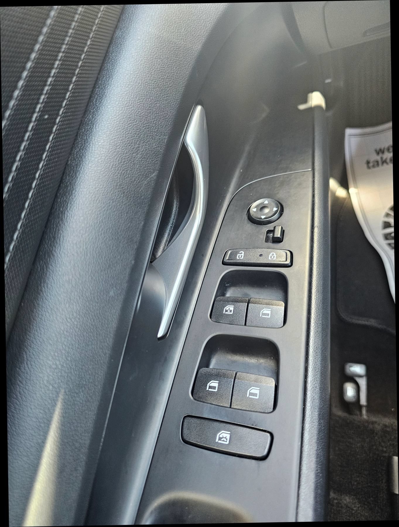 Used 2023 Hyundai Elantra SEL w/ Preferred Accessory Package FWD image 16