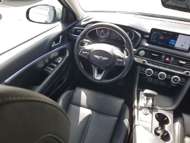 Used 2022 Genesis G70 2.0T RWD image 7