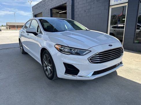 Used 2020 Ford Fusion SEL FWD image 2