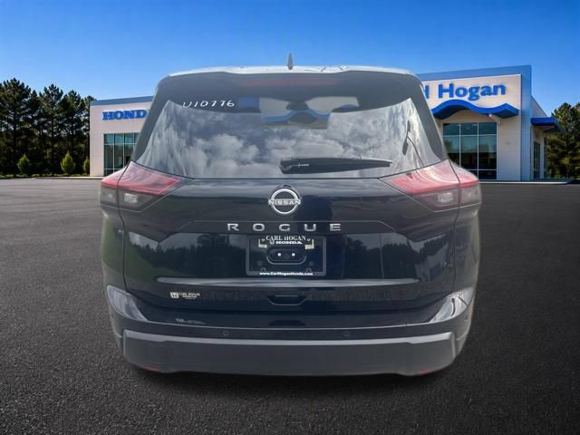 Used 2024 Nissan Rogue S FWD image 8