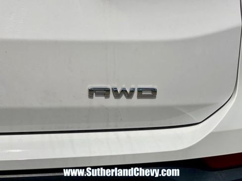Used 2024 GMC Terrain SLE AWD/4WD image 12