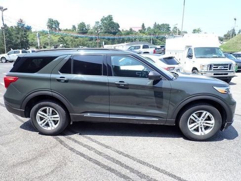 Certified 2024 Ford Explorer XLT w/ Equipment Group 202A AWD/4WD image 9