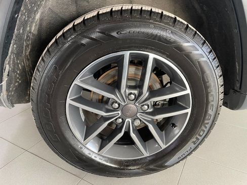 Used 2019 Jeep Grand Cherokee Limited w/ Trailer Tow Group IV image 14