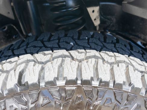 Used 2017 RAM 2500 Laramie AWD/4WD image 35