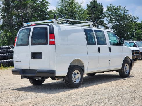 New 2025 Chevrolet Express 2500 w/ Driver Convenience Package image 8