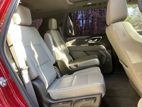 Used 2021 Chevrolet Tahoe Z71 w/ Z71 Signature Package image 21