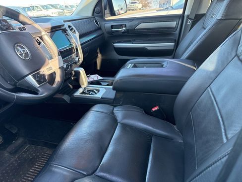 Used 2021 Toyota Tundra Platinum image 4