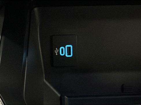 Used 2025 Ford F250 XLT w/ Black Appearance Package AWD/4WD image 35