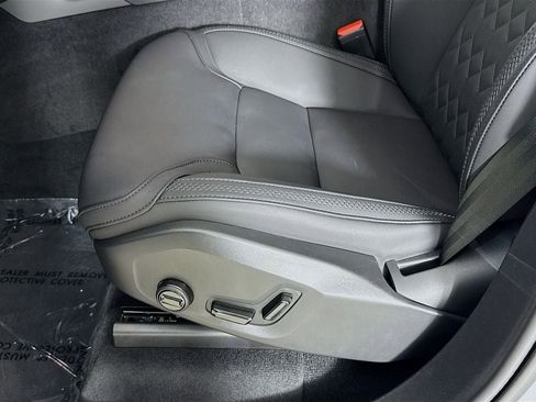 Certified 2025 Volvo XC90 B5 Plus image 19