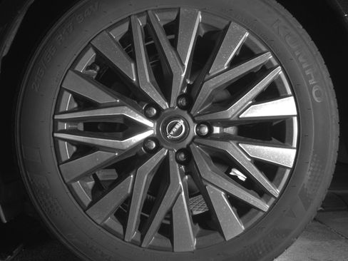 Used 2025 Nissan Altima 2.5 SV FWD image 14