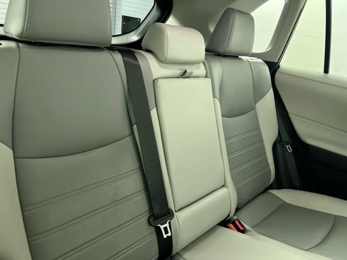 Used 2023 Toyota RAV4 XLE Premium FWD image 29