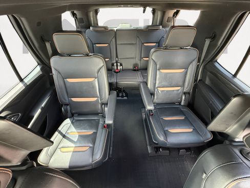 Used 2021 GMC Yukon AT4 w/ Rear Media and Nav Package AWD/4WD image 15