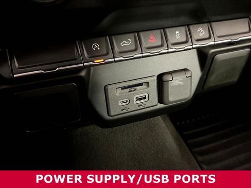 Used 2020 Chevrolet Silverado 1500 RST AWD/4WD image 17