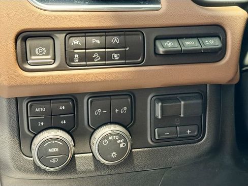 Used 2024 Chevrolet Tahoe High Country image 10