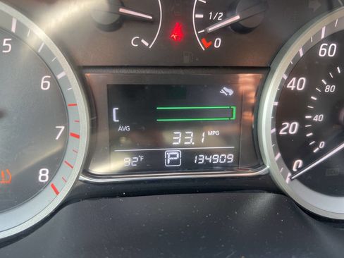 Used 2014 Nissan Sentra SR w/ SR Driver Package FWD image 17