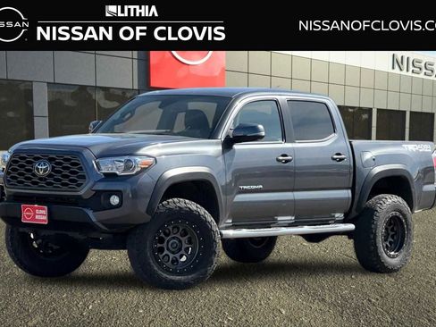 Used 2020 Toyota Tacoma TRD Off-Road w/ Technology Package image 1