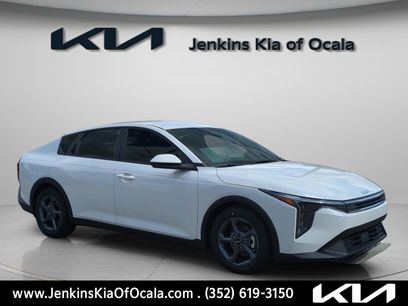 New 2025 Kia K4 LXS