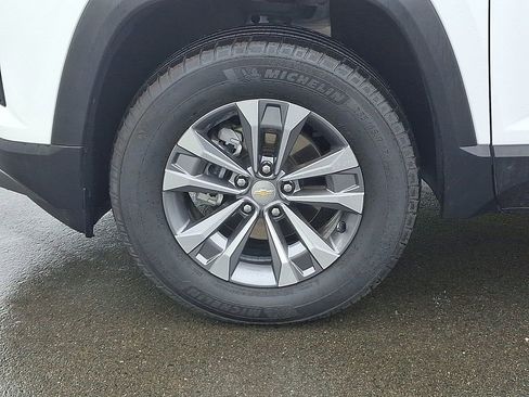 Used 2025 Chevrolet Equinox LT AWD/4WD image 8