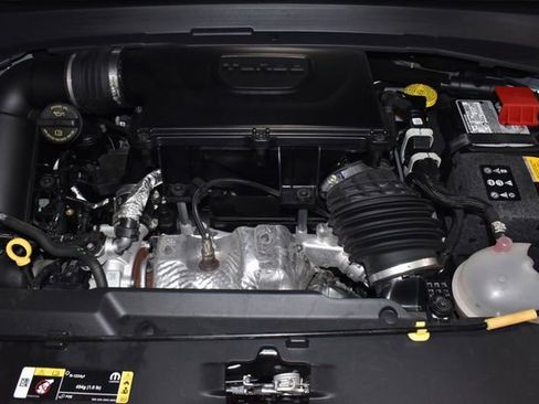 Certified 2025 Jeep Compass Limited AWD/4WD image 10