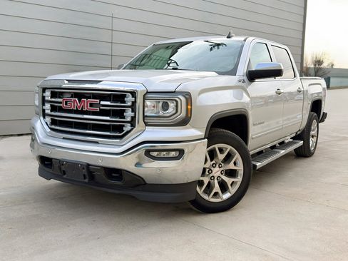 Used 2017 GMC Sierra 1500 SLT w/ SLT Premium Package image 3