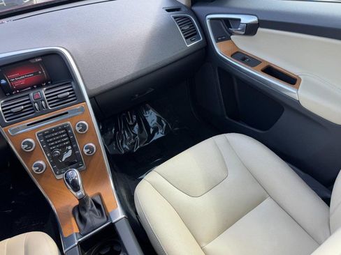 Used 2017 Volvo XC60 T5 Inscription w/ Preferred Option Package image 16