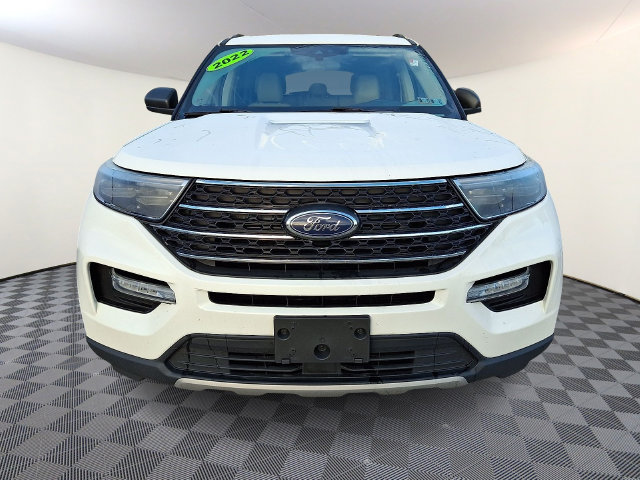 Used 2022 Ford Explorer XLT w/ Equipment Group 202A AWD/4WD image 2