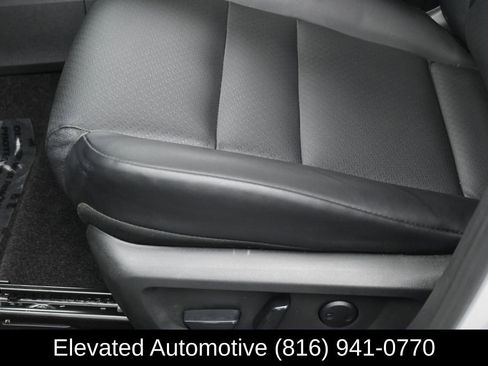 Used 2022 Nissan Rogue SV w/ SV Premium Package AWD/4WD image 15