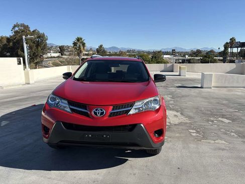 Used 2013 Toyota RAV4 LE image 6