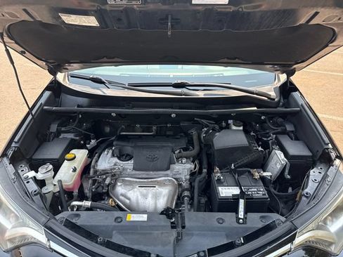 Used 2016 Toyota RAV4 XLE w/ Convenience Package FWD image 29
