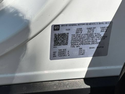 Used 2025 Chevrolet Equinox LT AWD/4WD image 21