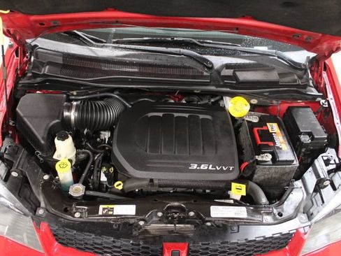 Used 2016 Dodge Grand Caravan R/T FWD image 41