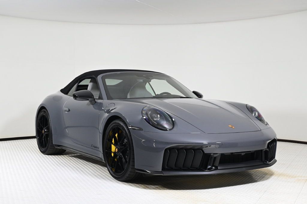 Used 2026 Porsche 911 Carrera GTS RWD image 9