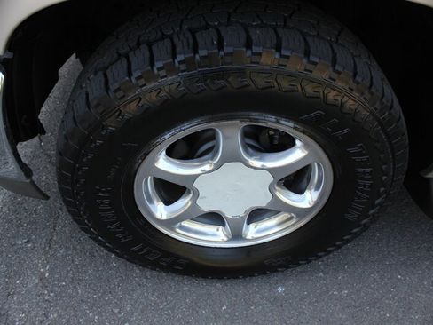 Used 2004 GMC Yukon SLT w/ 1SD Preferred Equipment Group AWD/4WD image 20