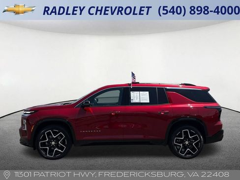 Used 2025 Chevrolet Traverse High Country w/ LPO, Floor Liner Package AWD/4WD image 17