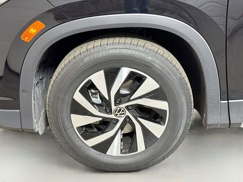 New 2026 Volkswagen Tiguan S FWD image 18