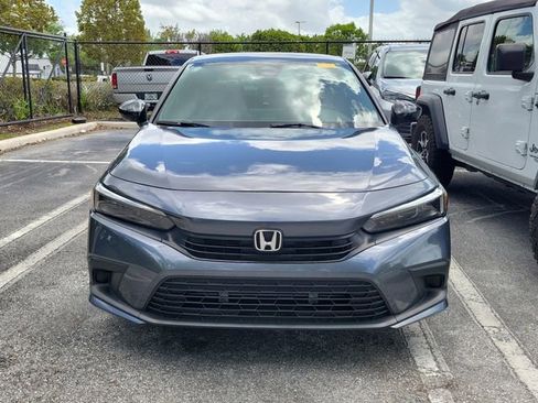 Used 2023 Honda Civic Sport image 2