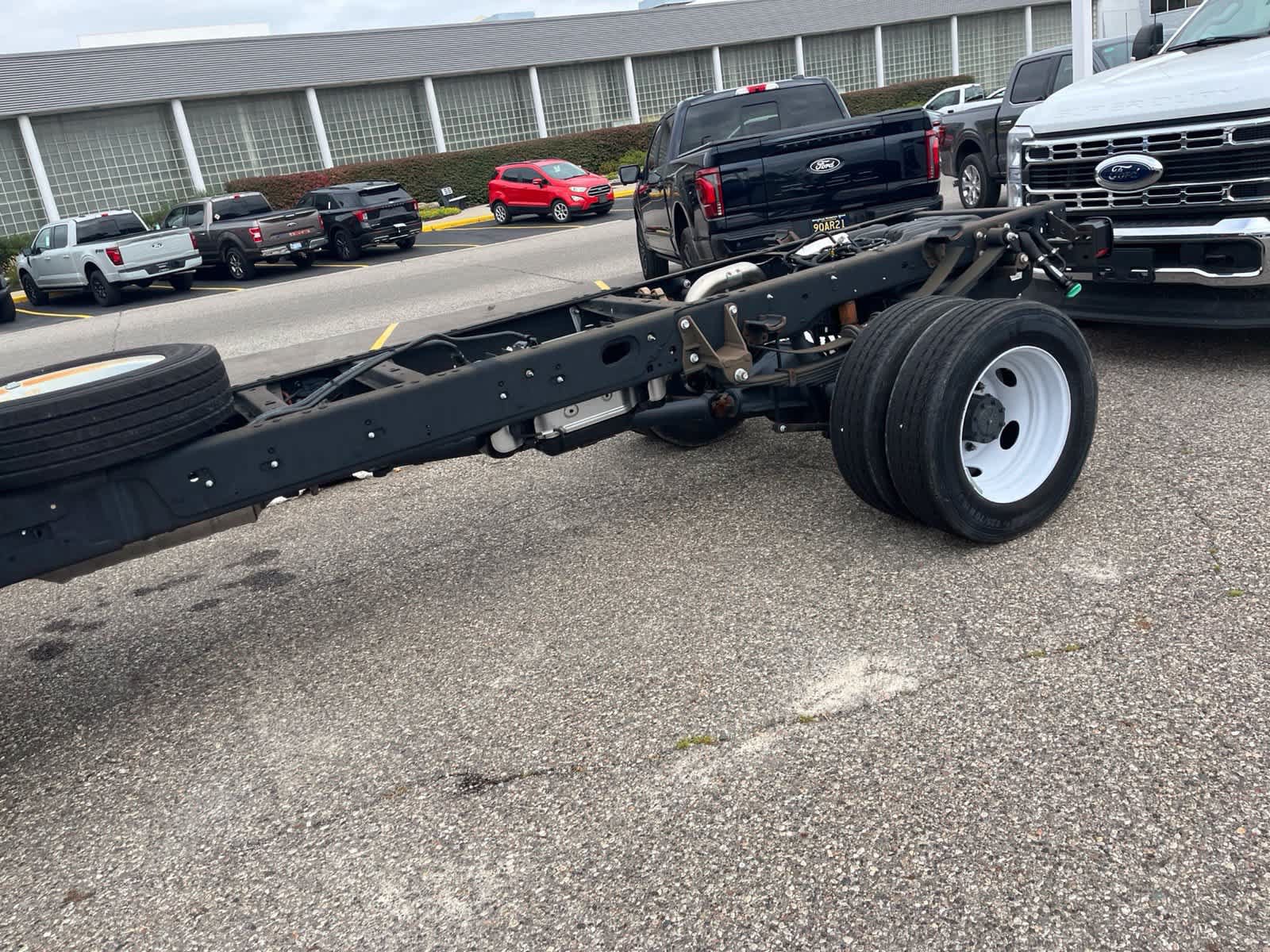 Used 2023 Ford F450 XLT w/ XLT Value Package RWD image 8