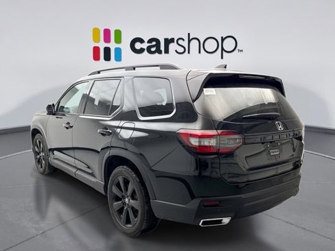 Used 2025 Honda Pilot Black Edition image 3