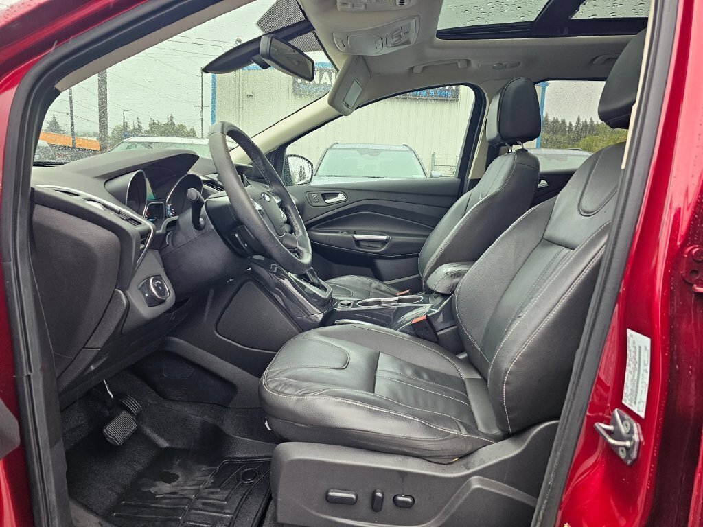 Used 2013 Ford Escape Titanium w/ Parking Technology Pkg AWD/4WD image 23