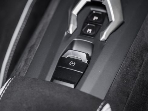 Used 2023 Lamborghini Huracan STO RWD image 39