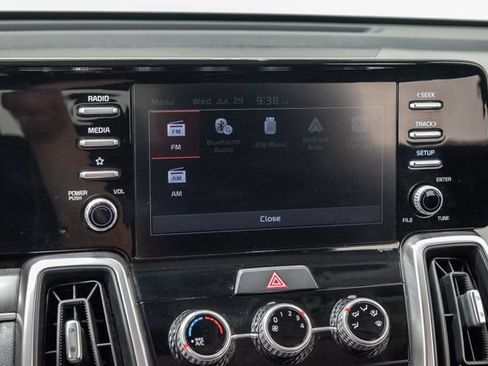 Certified 2023 Kia Sorento LX AWD/4WD image 16