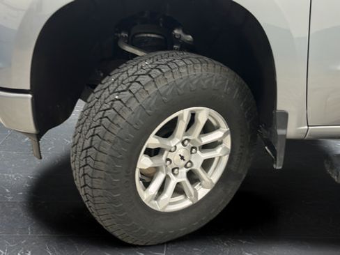 Used 2024 Chevrolet Silverado 1500 RST AWD/4WD image 28