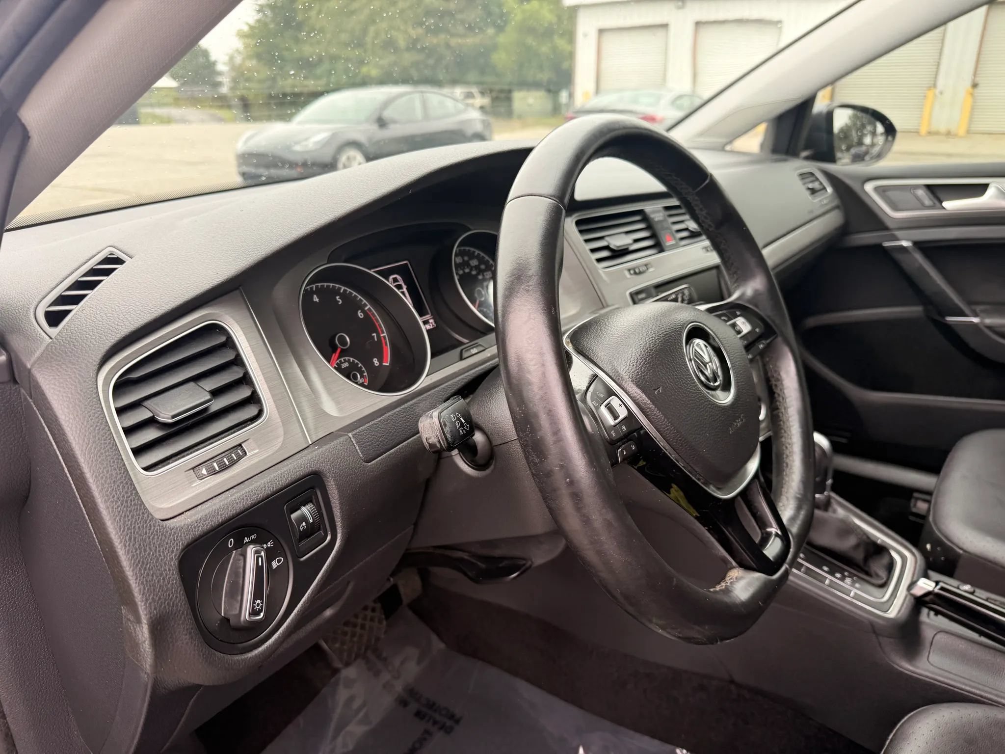 Used 2017 Volkswagen Golf Wolfsburg Edition FWD image 17