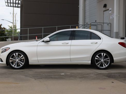 Used 2015 Mercedes-Benz C 300 Sedan image 4