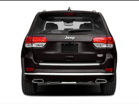 Used 2018 Jeep Grand Cherokee Altitude AWD/4WD image 4