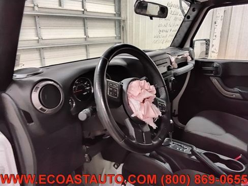 Used 2016 Jeep Wrangler Unlimited Sport w/ Max Tow Package AWD/4WD image 11