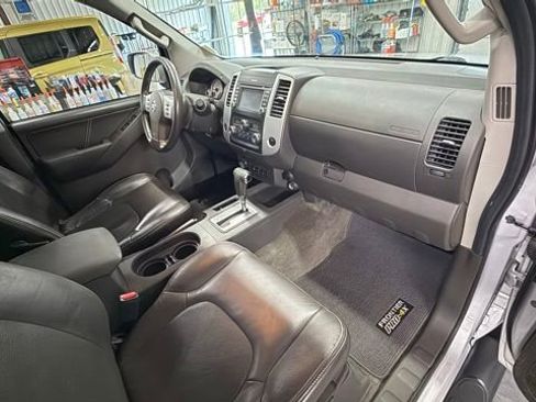 Used 2014 Nissan Frontier PRO-4X w/ Pro-4x Luxury Package AWD/4WD image 21